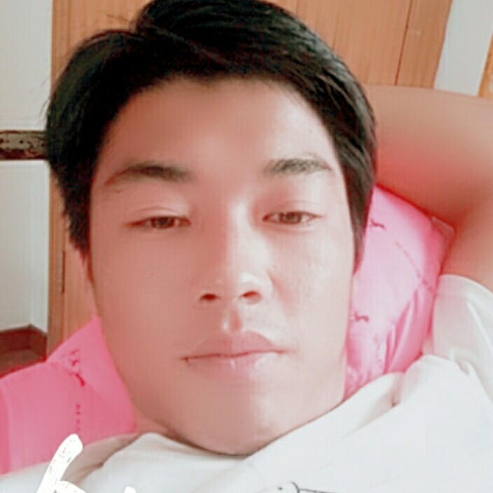 别墅楼顶焊接中