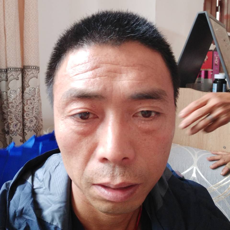 楼梯扶手安装宏源楼梯