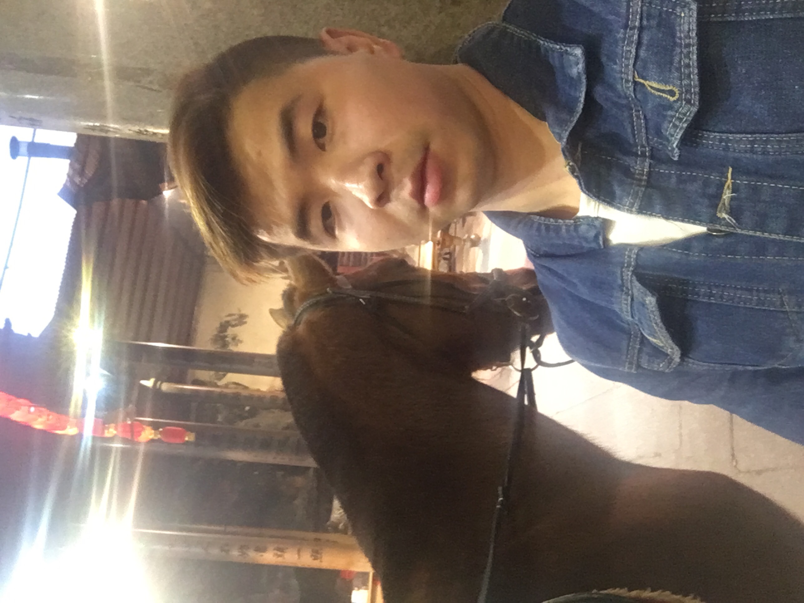 专业维修家具油漆刮伤，实木家具，地板，办公用品，油漆脱落，凸伤，开裂，翻新……等联系电话15060259539