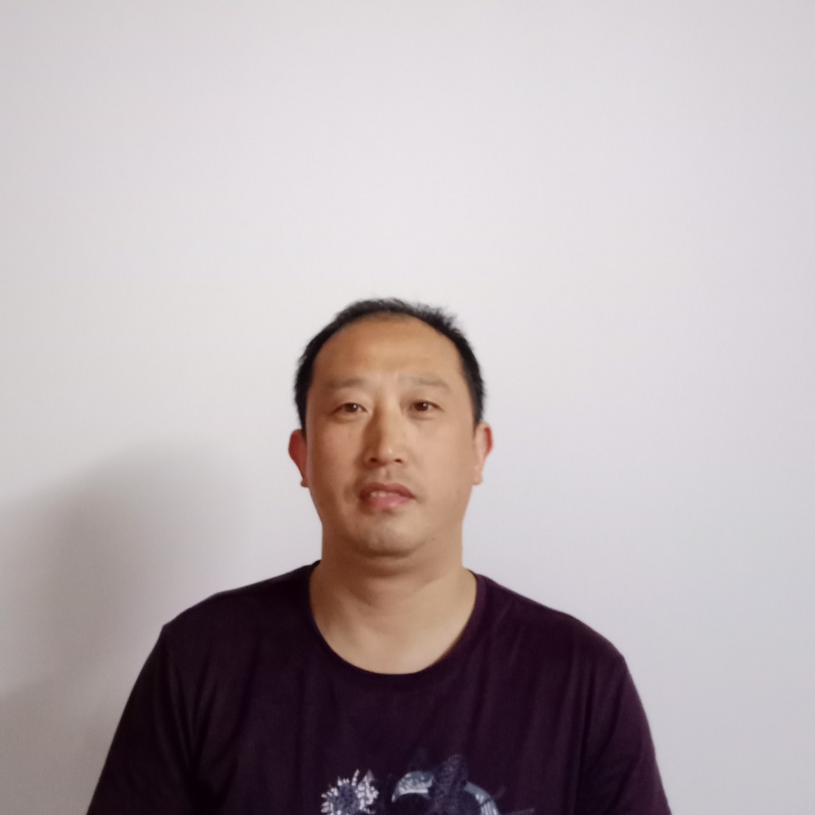 给你们解决灯具按装维修的烦恼。只需一个电话！