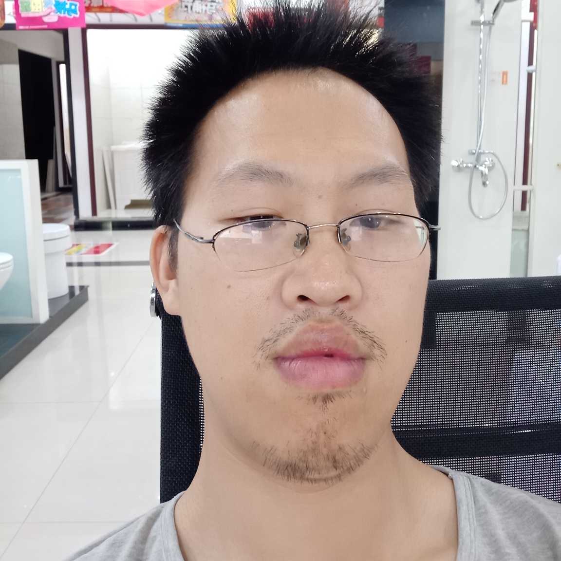 卫浴安装专业安装灯具安装厨房移门卫生间门浴霸