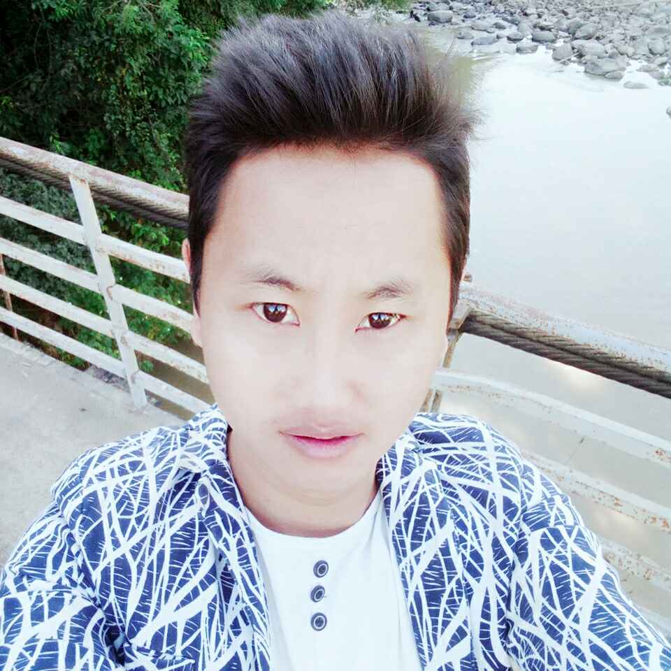 安装各种家具网购家具，搬家联系云南德宏陇川电话15208826153