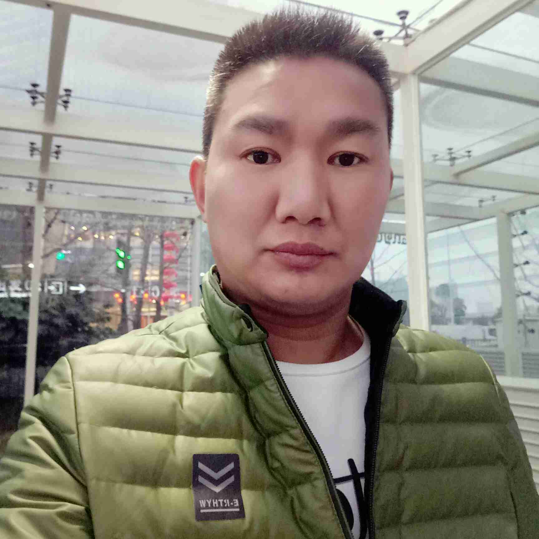 水电墙纸窗帘维修水电安装灯具墙纸家具