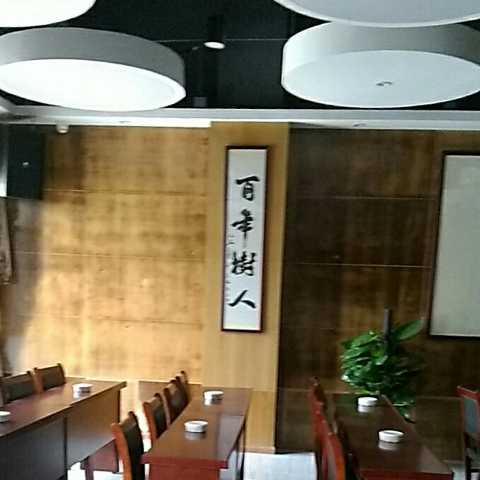 贴砖砌砖抹灰