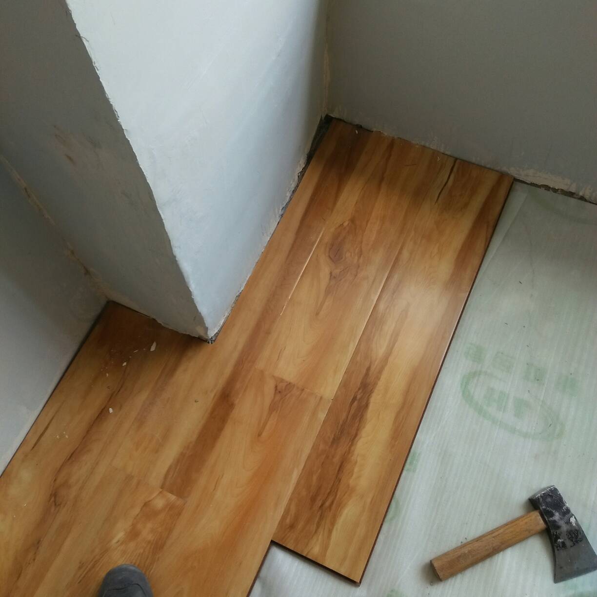 专业木地板脚线安装，家装精装房都行