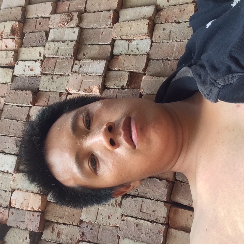 承接打墙，打地板楼板，开门洞，挖土方，打瓷片，打混凝土