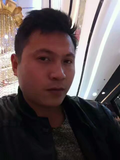 室内装修:承接，家装，工装，店面，出租房，旧房翻新，（工种：水电、泥工、木工、油漆工）做人诚信，专业追求完美
电话18758192829曹师傅。诚信做人，从事专业15年
本人真诚接活做事，做活质量好，希望找诚信的人合作，不诚信的老板勿扰，?谢谢，
地址，住杭州南庄兜，附近都可以服务包括杭州市区。