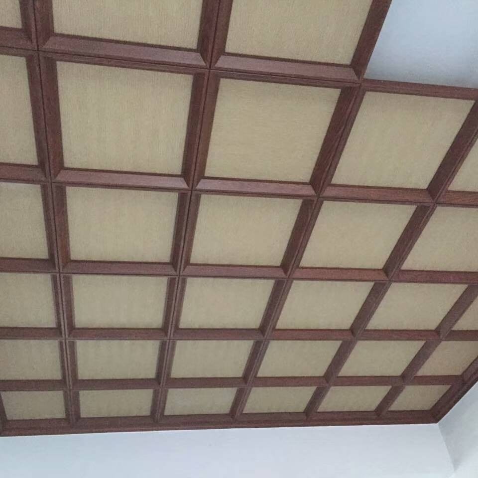 安装铝扣板