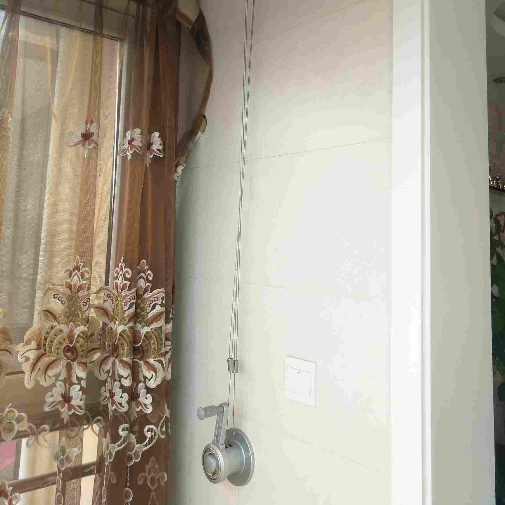 安装晾衣架安装灯具