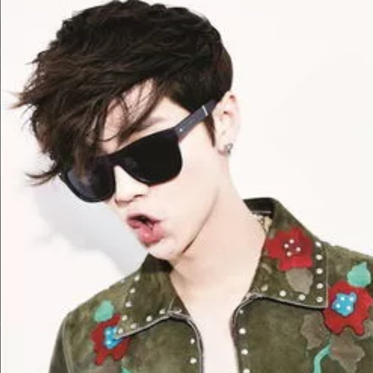 希望空调活多多过年回家给孩子买衣服