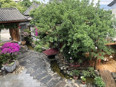 爬山涉水