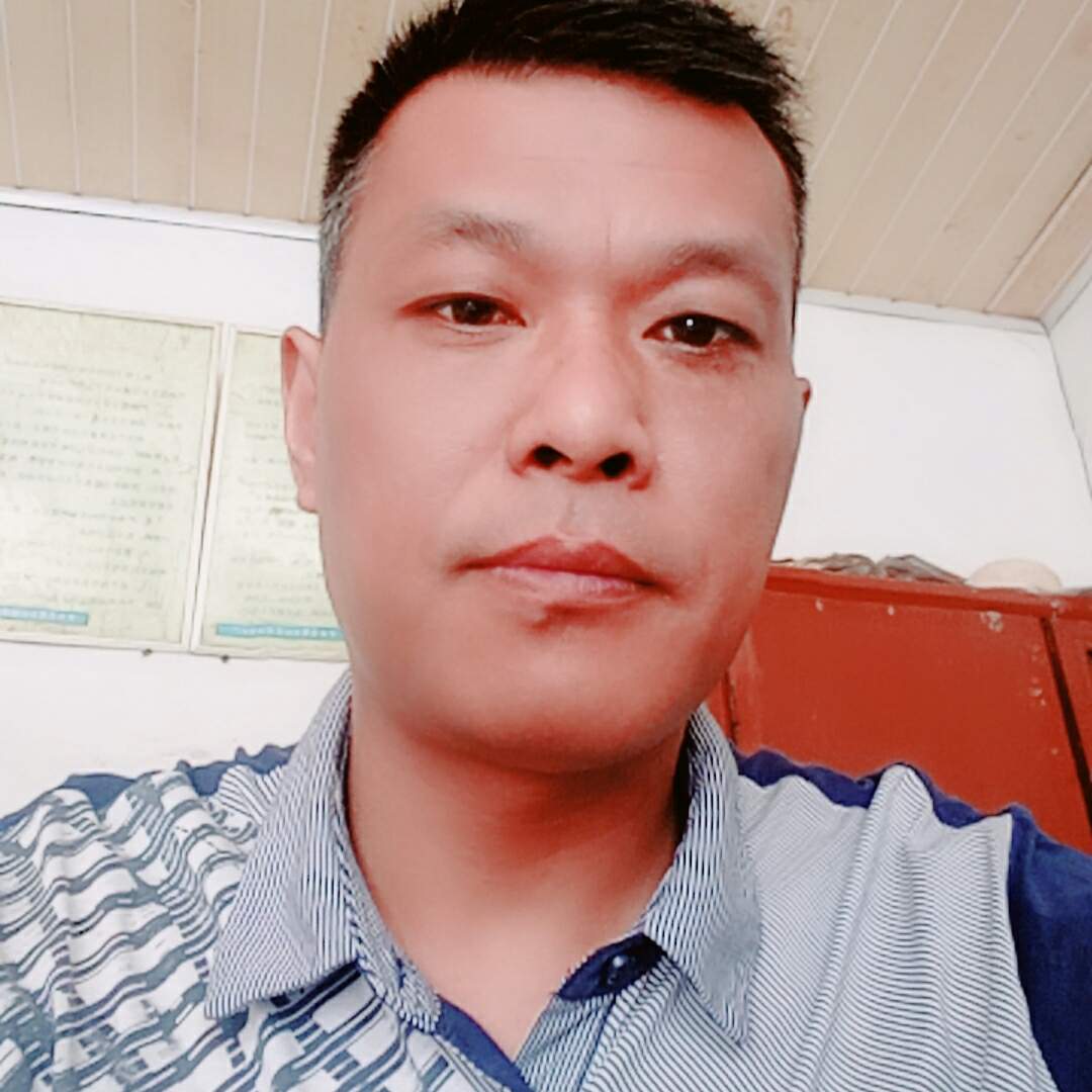 贴墙纸