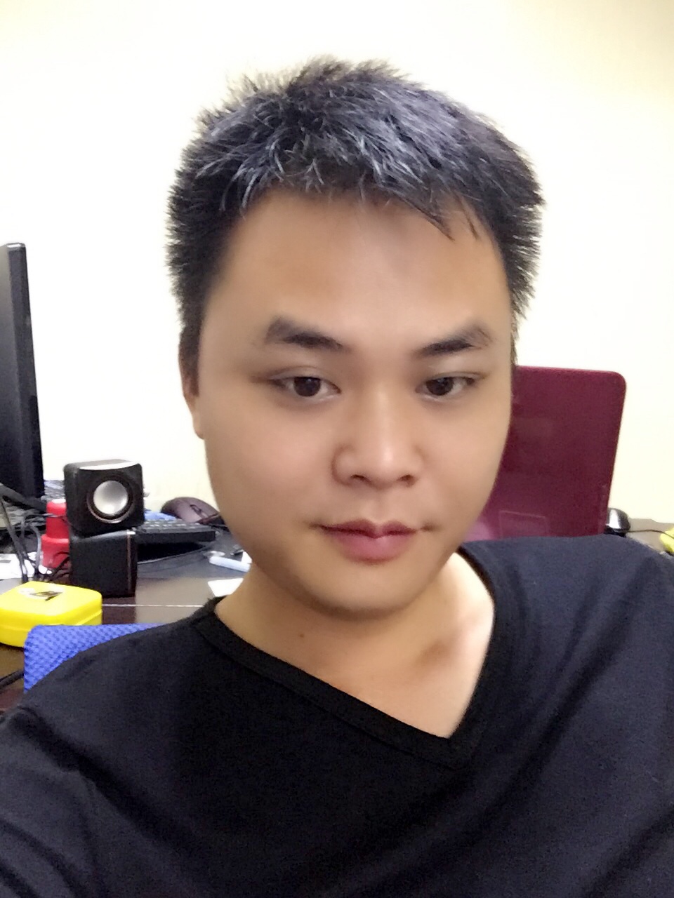 口罩机安装，有需要安装口罩机的联系我，这边有团队