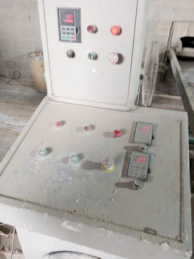 维修电机安装电箱变频器