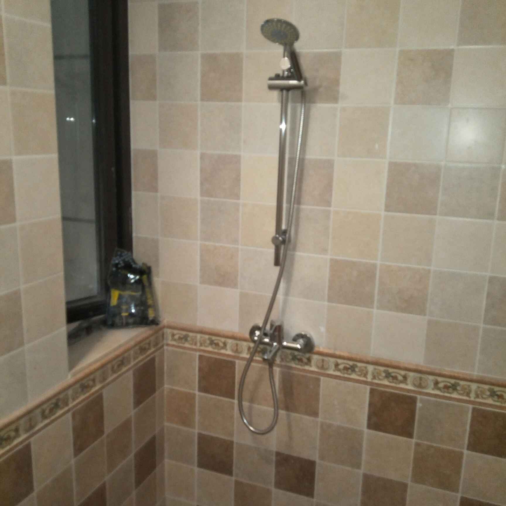 安装一个正在建的KTV浴室柜