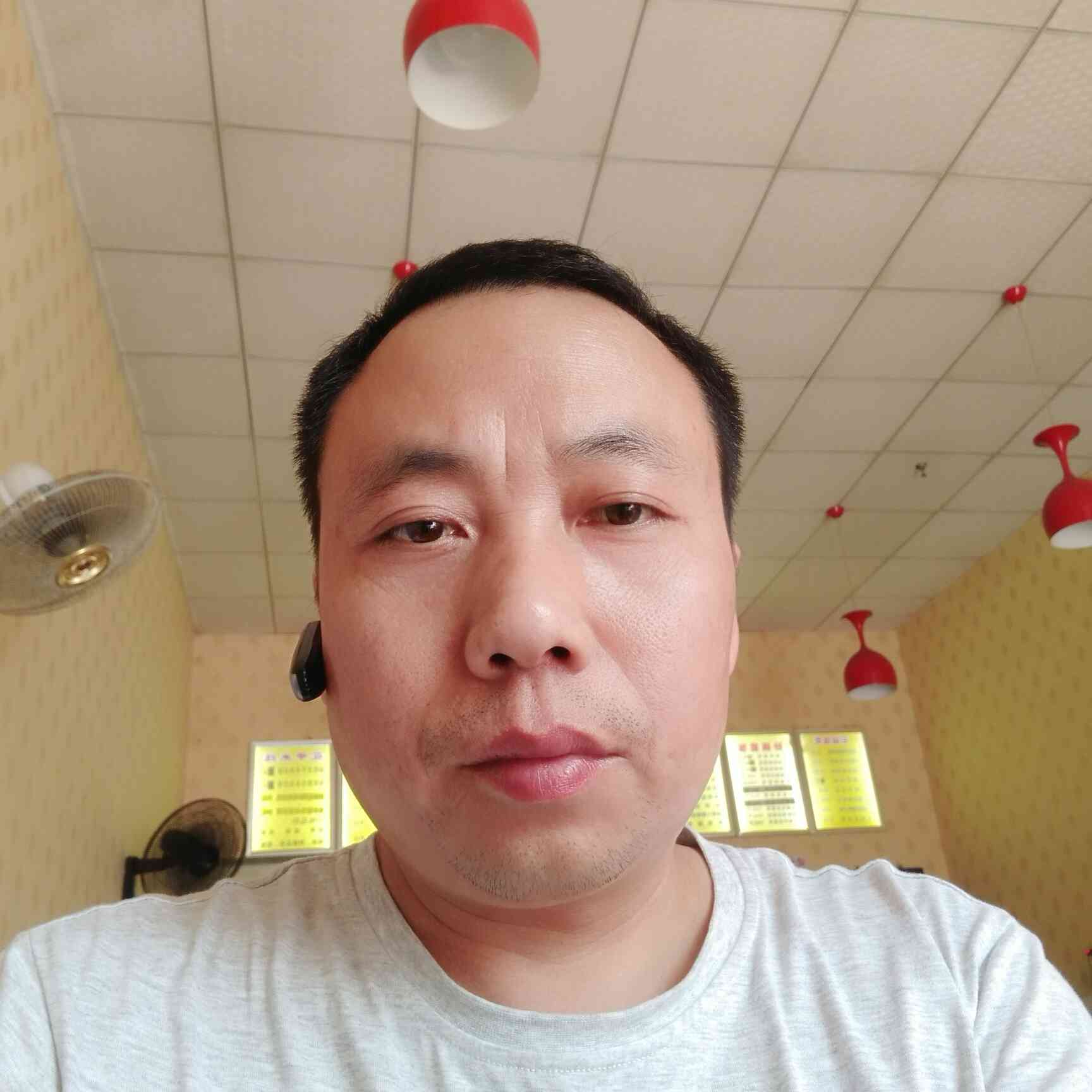 专业安装家具