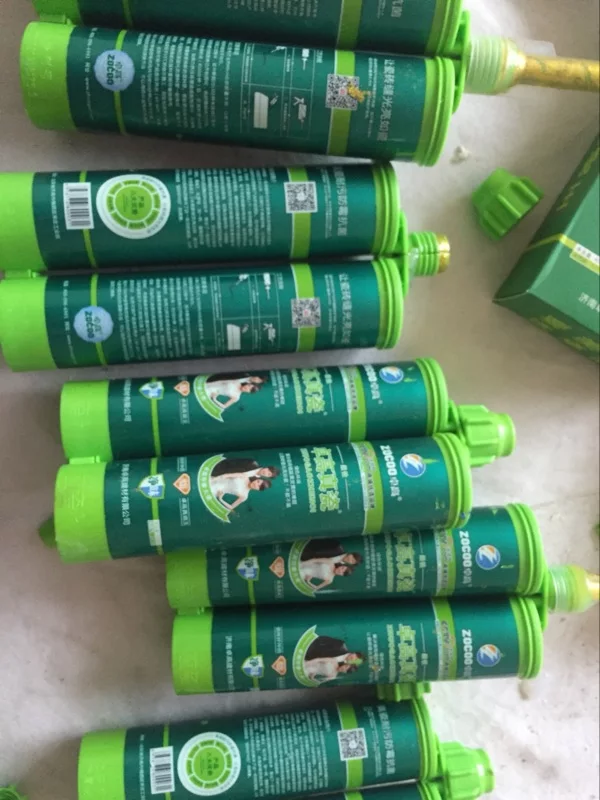 瓷砖美缝师傅瓷砖美缝施工墙纸墙布施工