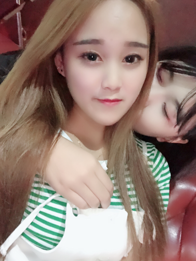 嗯哼