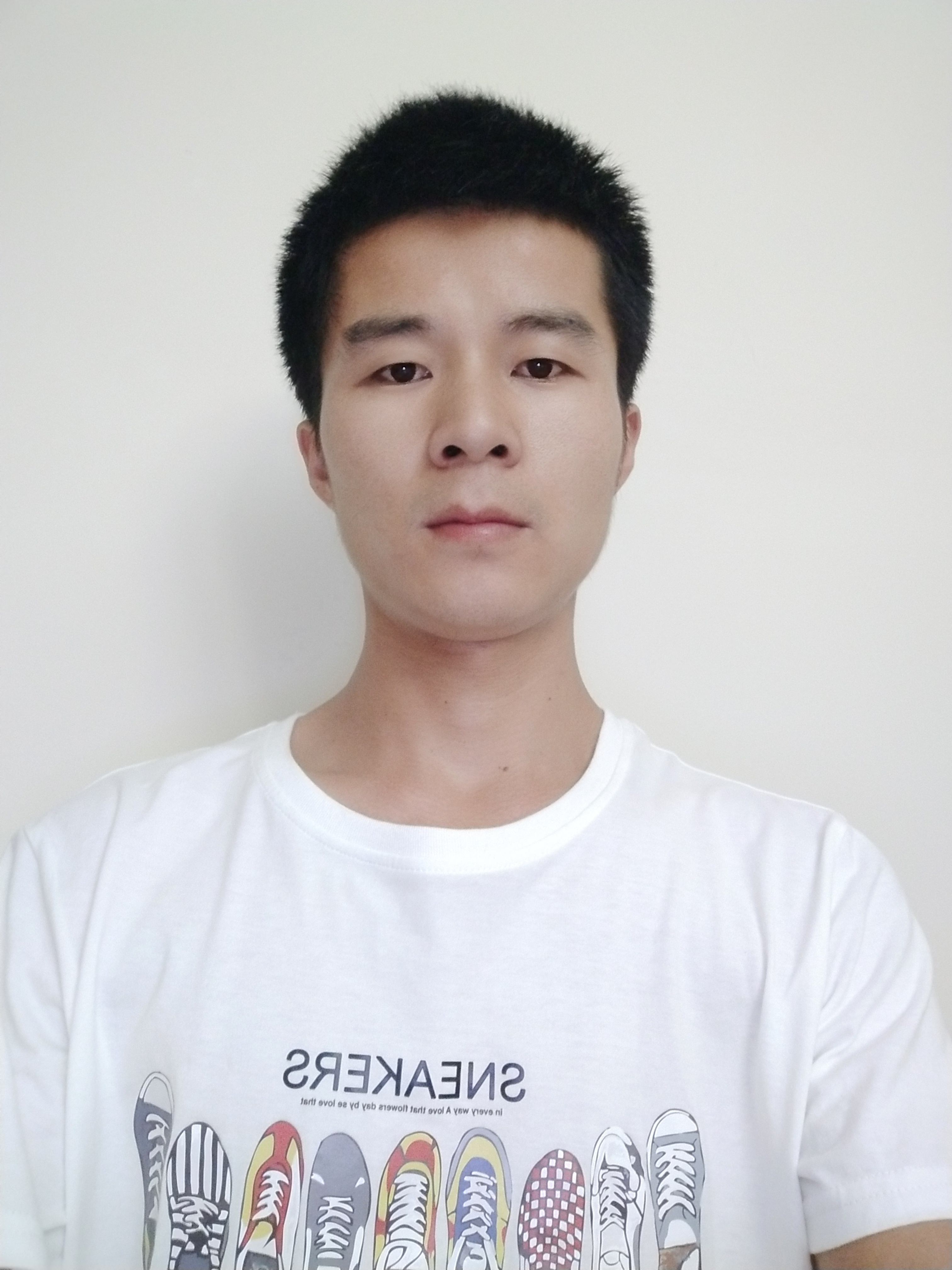 本人从事家具安装有8年工作经验，工作认真负责。客户满意度高 工作效率高 期待与您的合作