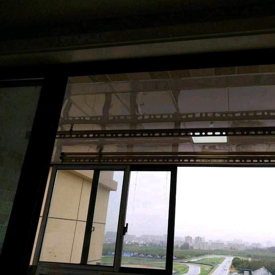 吊顶衣架安装