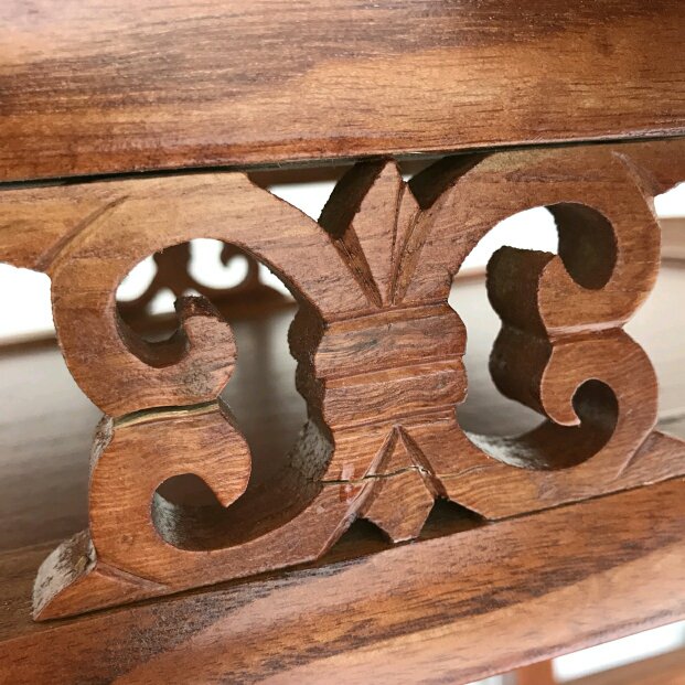 修补各种家具油漆，贴膜