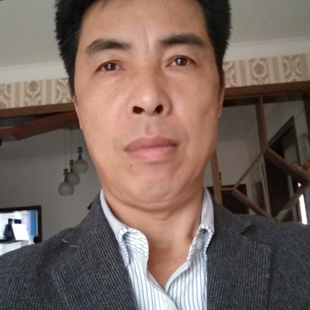 清洗打扫运送沙发清洗面包车配送