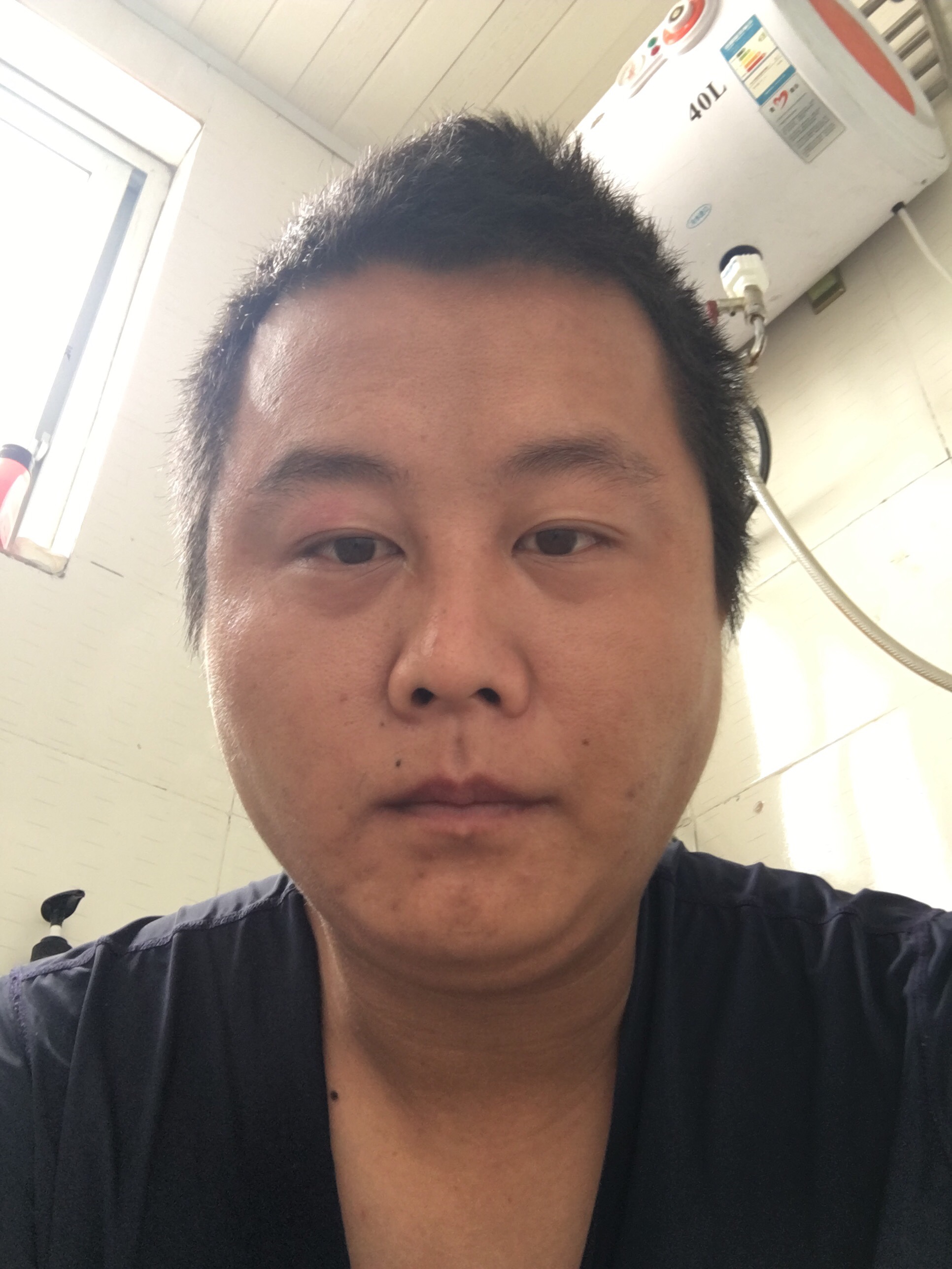 家电维修空调安装维修空调移机打孔空调加氟回收