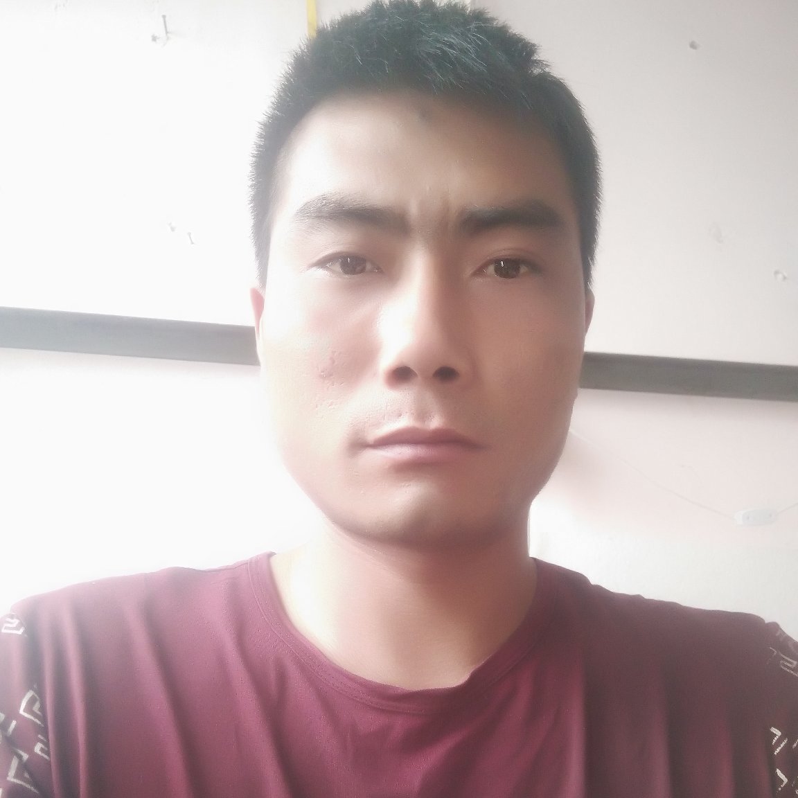 建筑装饰快递水电批墙装饰