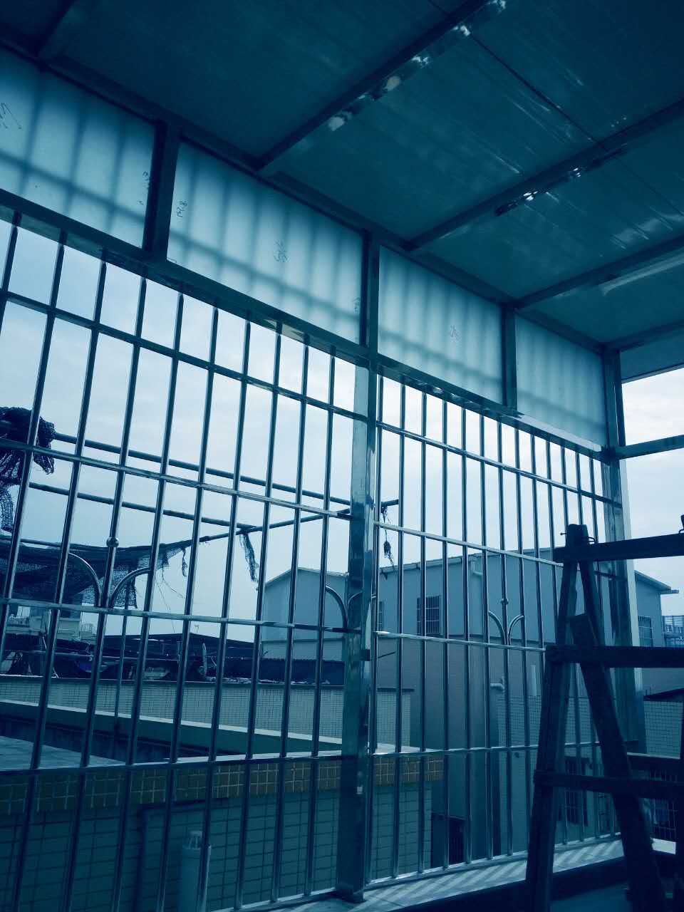 制作不锈钢专业装修工程承接一切装修铝合窗雨蓬