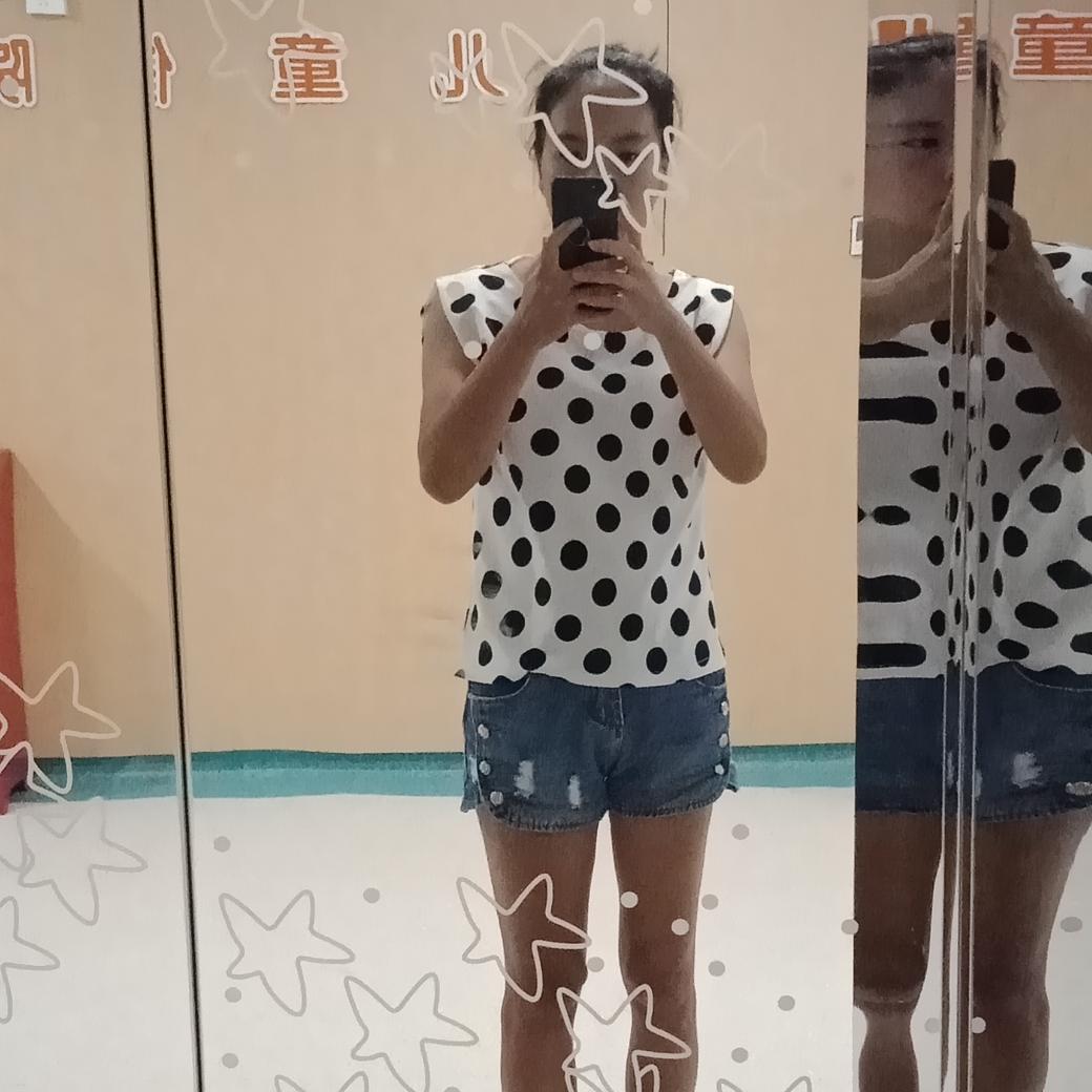 墙布踢脚线
