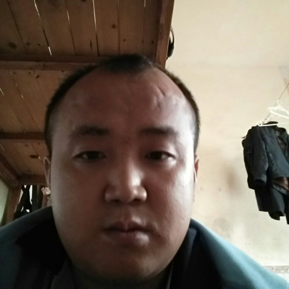 小工打杂工清理垃圾搬运