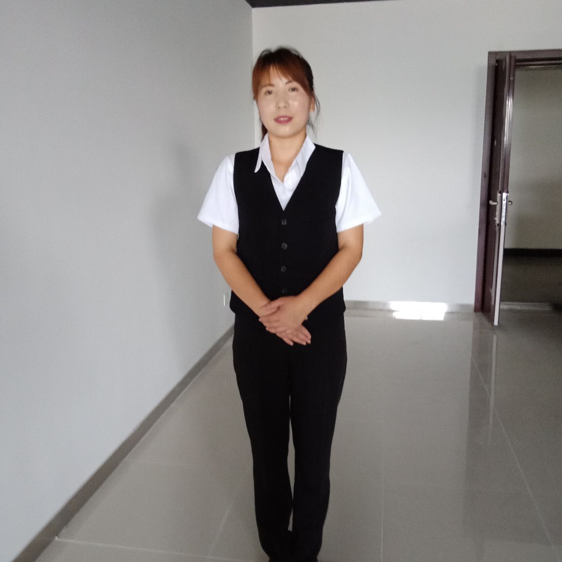 本人接待小时工和开荒保洁