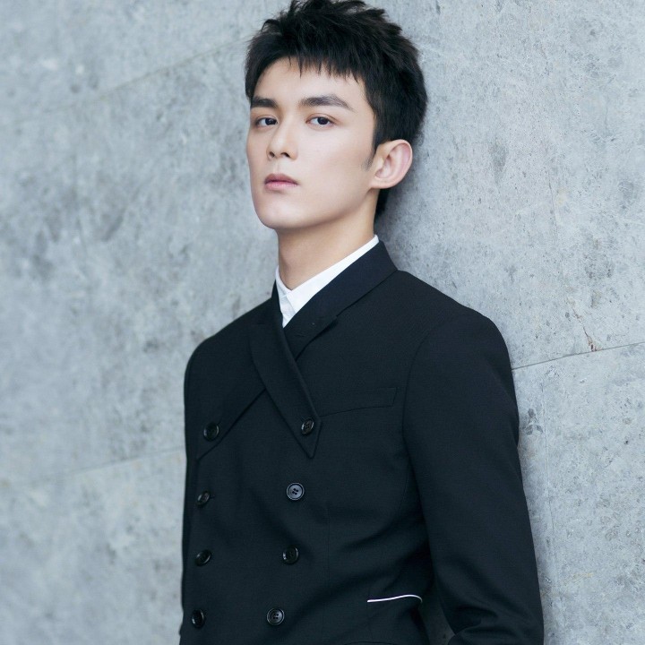 金融管理贴壁纸水电工服务业