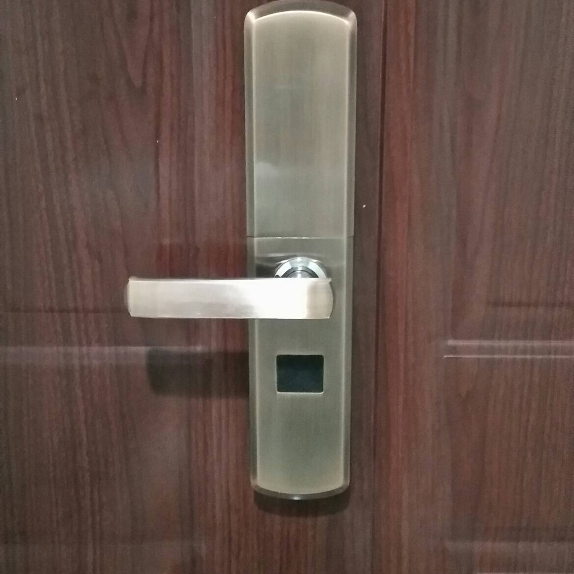 指纹锁安装密码锁指纹锁