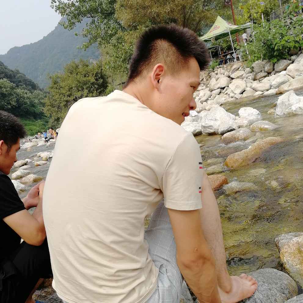 专业安装，各种晾衣架，五金挂件，壁画相册。☎️15802997170