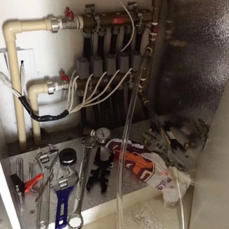 地暖开始清洗了，趁现在还不算忙，还能优惠，到冷的时候，就不优惠了，活多了。清洗后完后，今冬让你有个温暖的家！