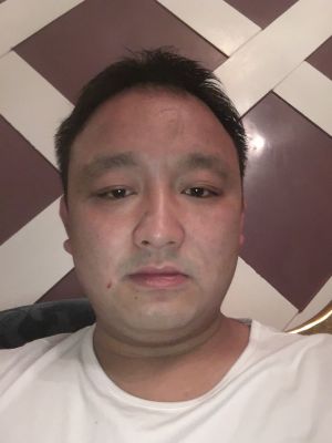泥工砌墙贴砖