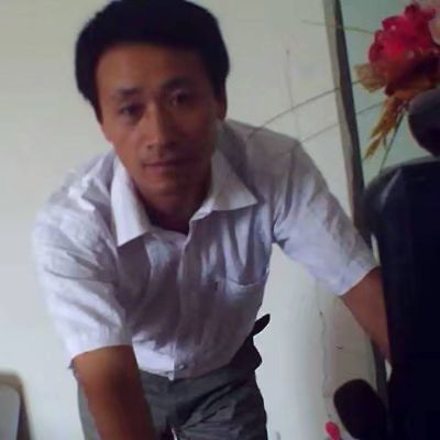 瓦工贴瓷砖做防水包水管砌墙粉剐