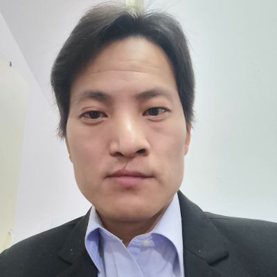 为了生活赚钱安装搬运电焊