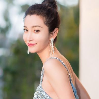 贴墙纸
