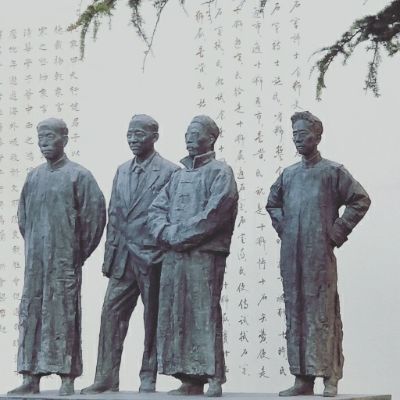 刮腻子