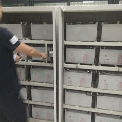 弱电不间断电源万能工服务行业