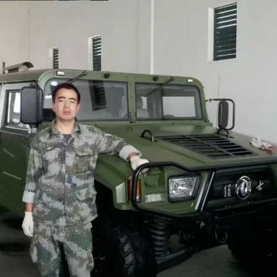 地板安装师傅