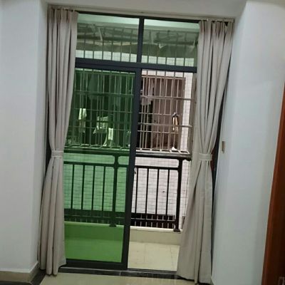 窗帘安装工