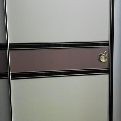 安装家具隔断