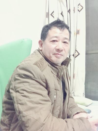 泥工打墙