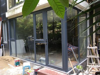 门窗专业安装门窗