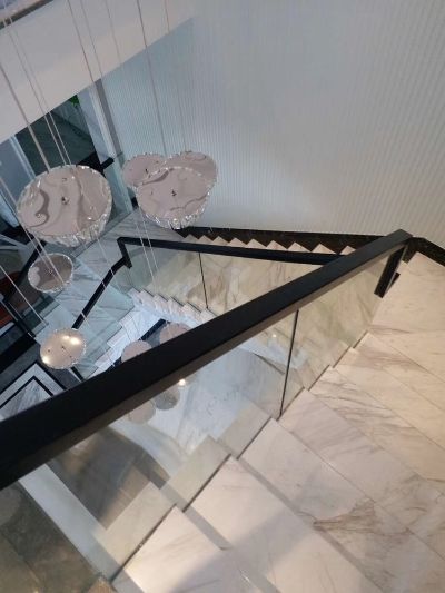 楼梯扶手安装