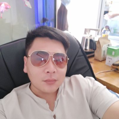 安装家具吸顶灯吊顶