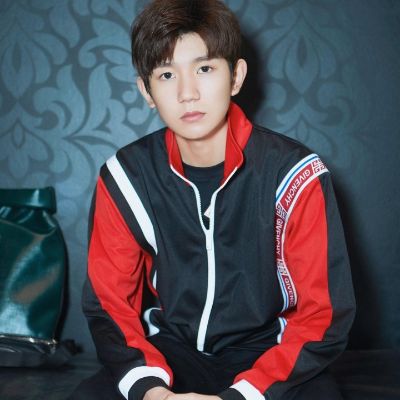 灯具卫淋木工灯具